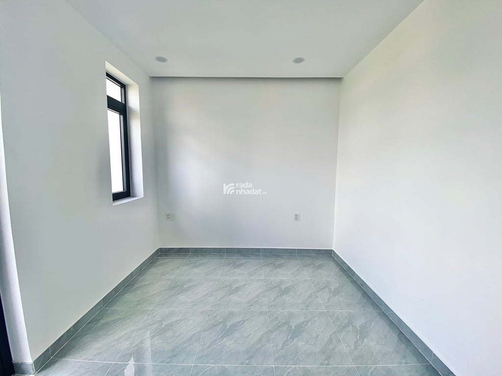 bán nhà  gần nguyễn thị tú bình hưng hoà B