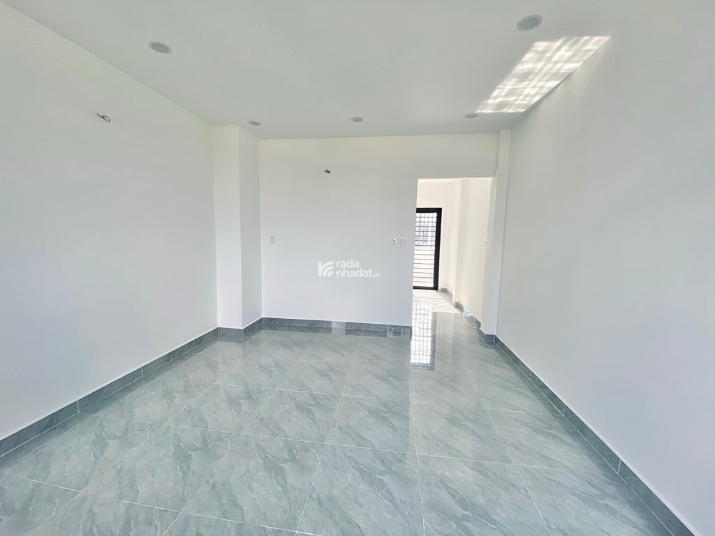 bán nhà  gần nguyễn thị tú bình hưng hoà B