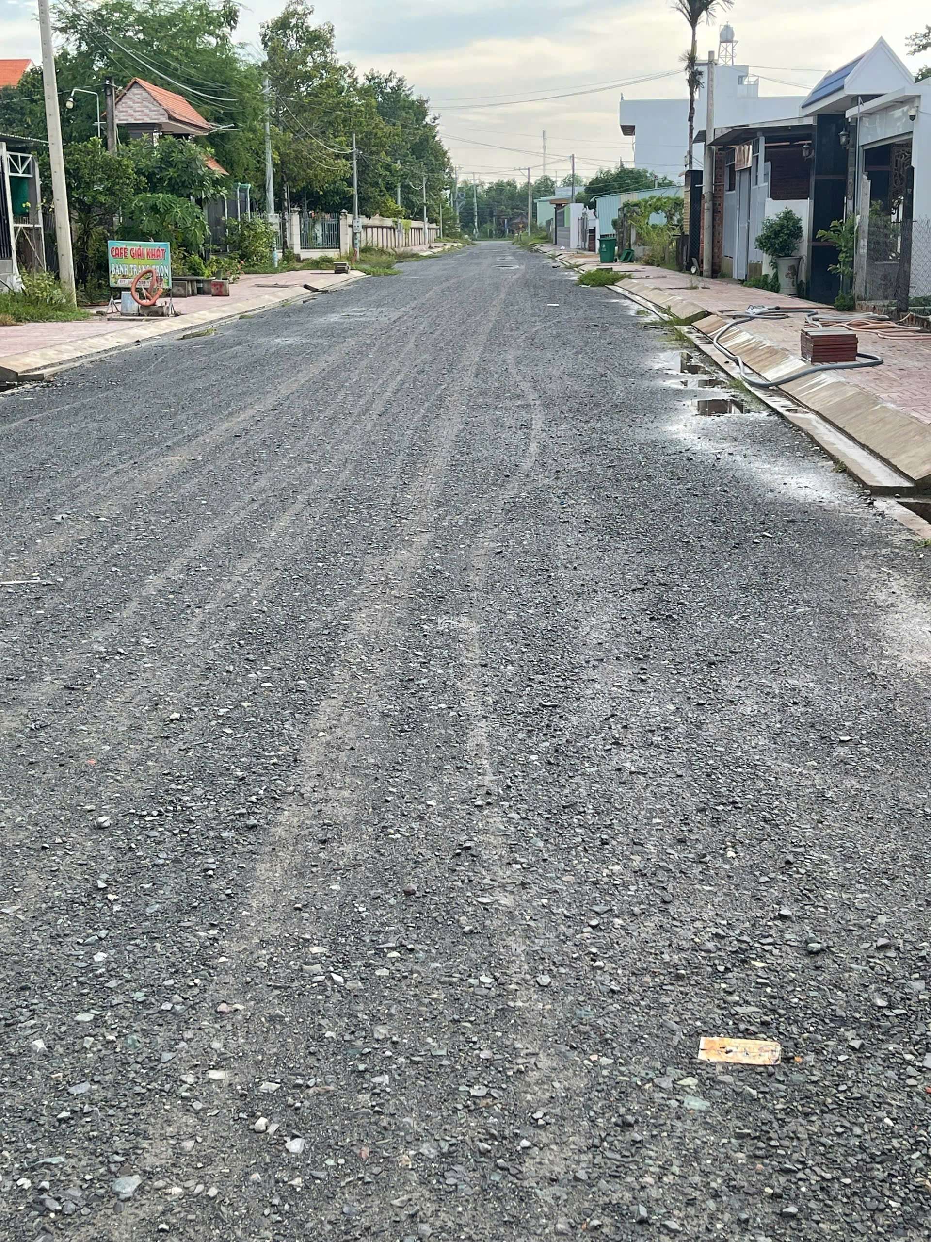 BÁN GẤP LÔ ĐẤT 163M2, SHR, MẶT TIỀN ĐƯỜNG NHÀ NƯỚC GIÁ 2TY850
