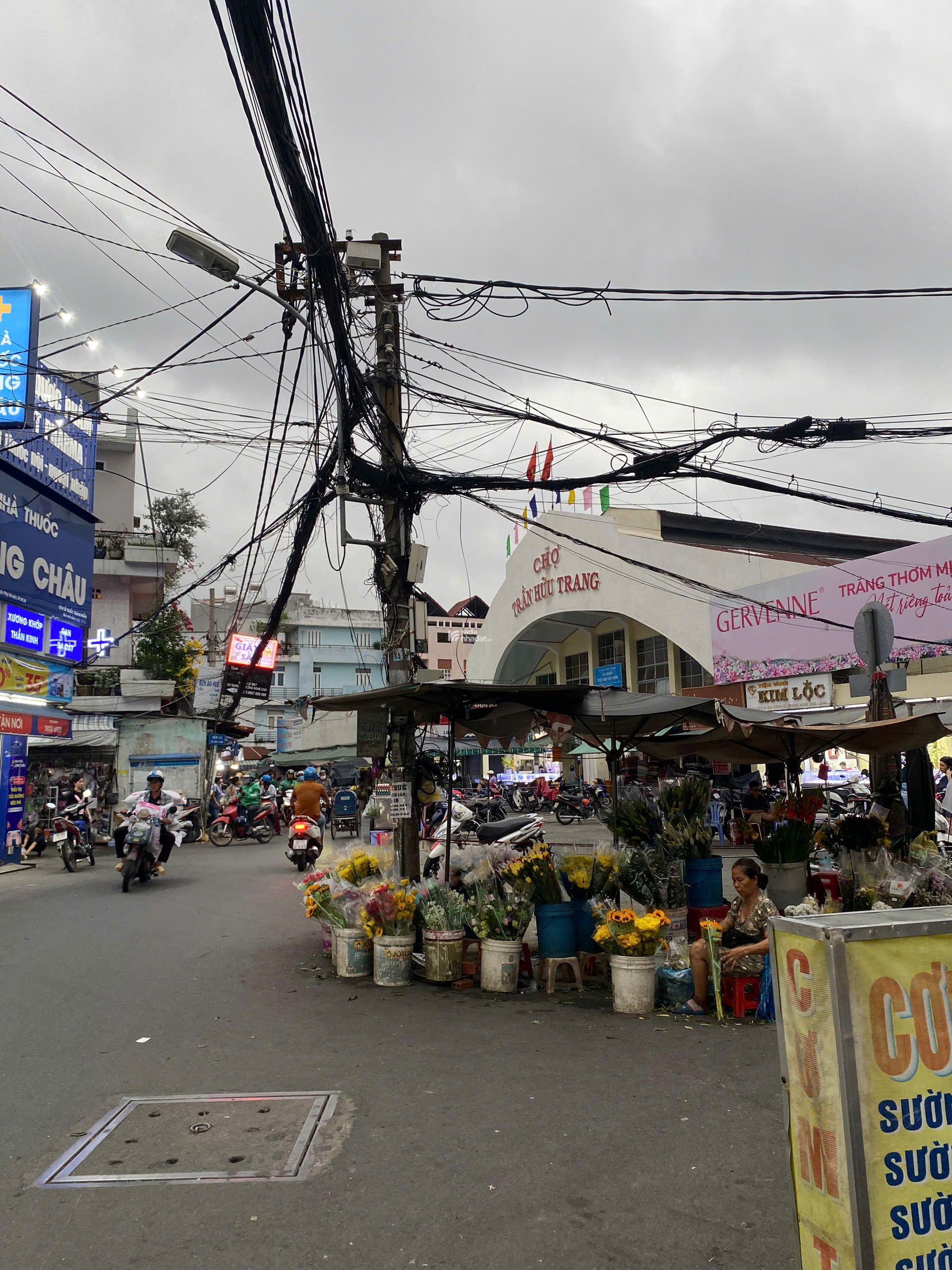 Bán Đất Gần Chợ - Trần Hữu Trang Phú Nhuận - 40m2 - 2 Tầng - Giá 5.9 tỷ