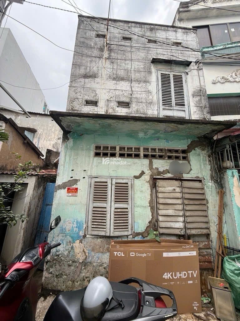 Bán Đất Gần Chợ - Trần Hữu Trang Phú Nhuận - 40m2 - 2 Tầng - Giá 5.9 tỷ