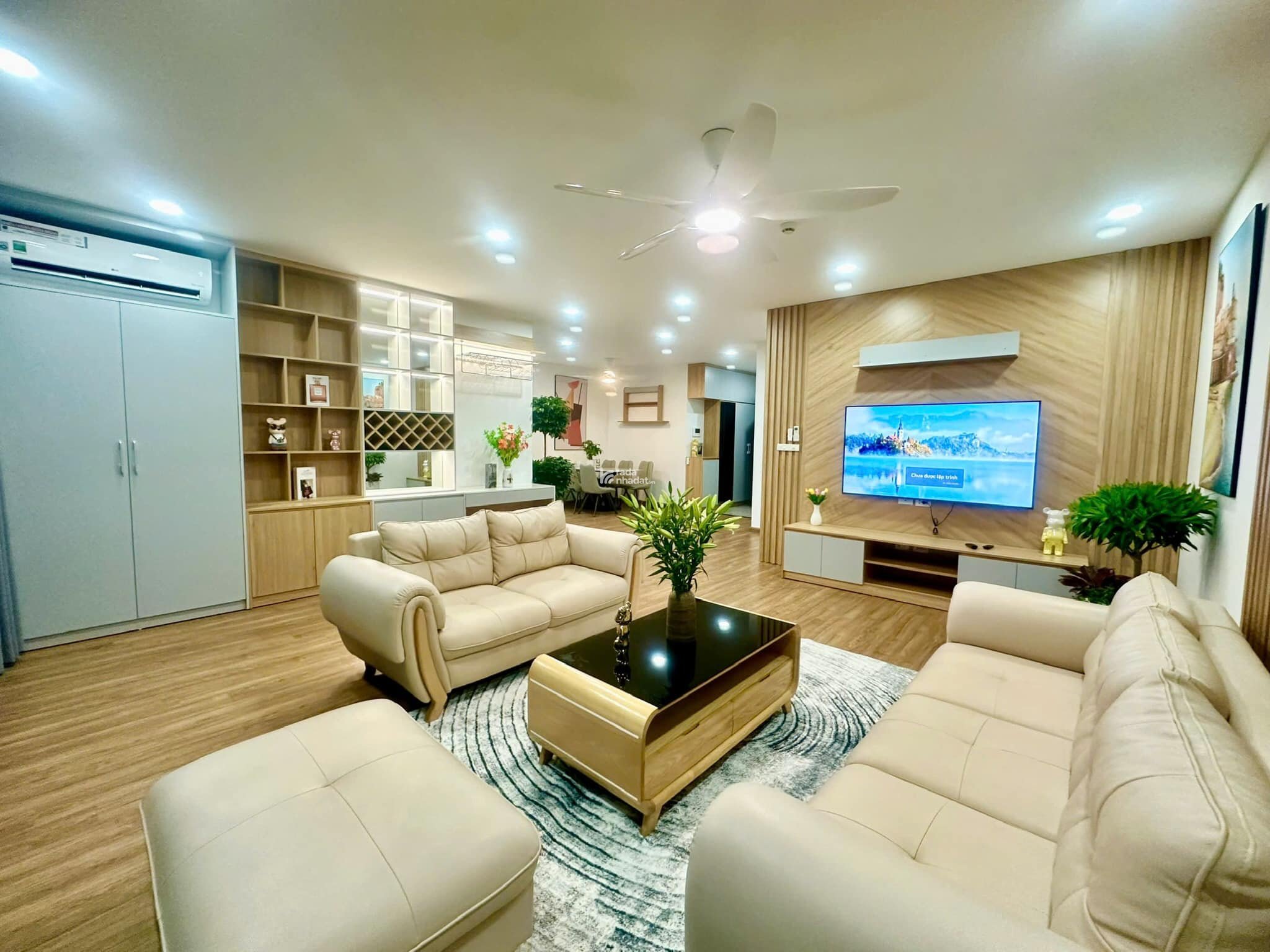 Tôi chính chủ suất đền bù căn 1605 tòa CT3 cần chuyển nhượng căn view trực diện Hồ Tây nhà mới tinh
