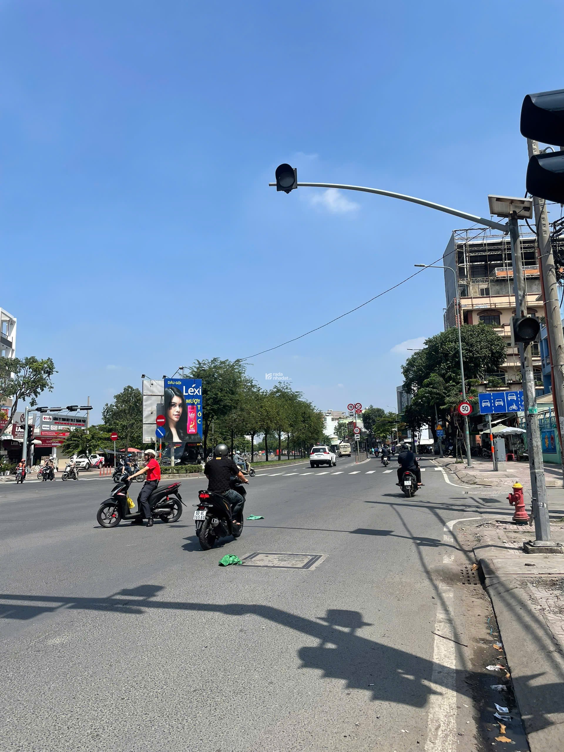 BÁN MẶT TIỀN KINH DOANH 1.100m2,  DÒNG TIỀN 200 TRIỆU/THÁNG. Nhỉnh 100Tỷ