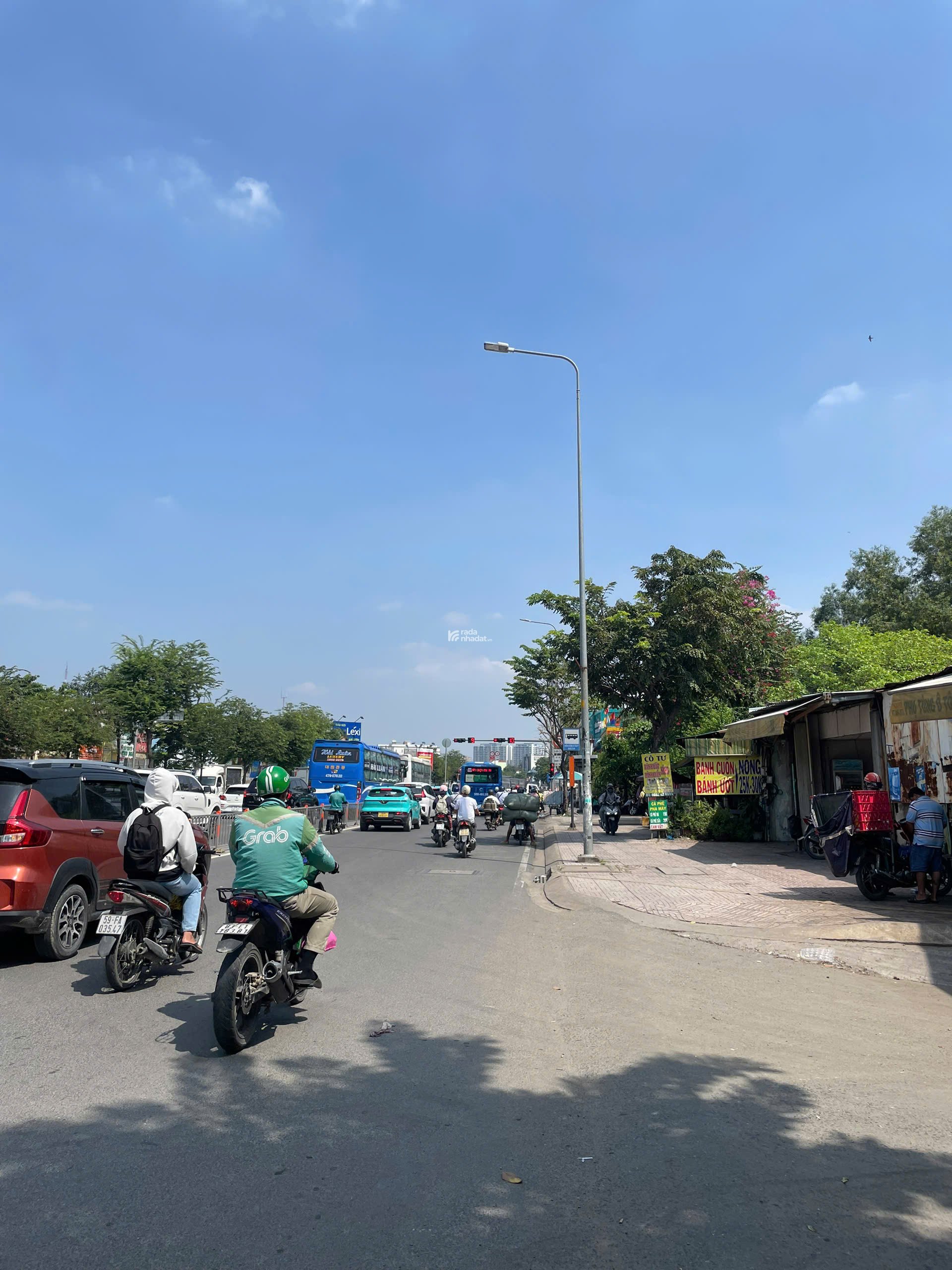 BÁN MẶT TIỀN KINH DOANH 1.100m2,  DÒNG TIỀN 200 TRIỆU/THÁNG. Nhỉnh 100Tỷ