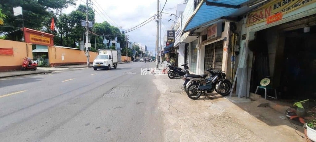 MẶT TIỀN ĐƯỜNG CHÍNH - KINH DOANH SẦM UẤT Giá chỉ hơn 6 tỷ