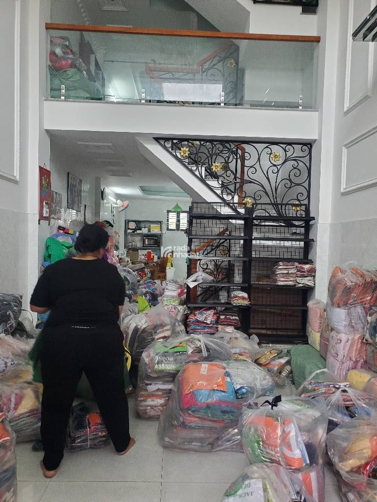 NGAY AEON MALL, HẺM XE HƠI GÒ DẦU, TÂN PHÚ, 61M2 NGANG HIẾM CÓ. GIẢM 550TR CHỈ 9.3T