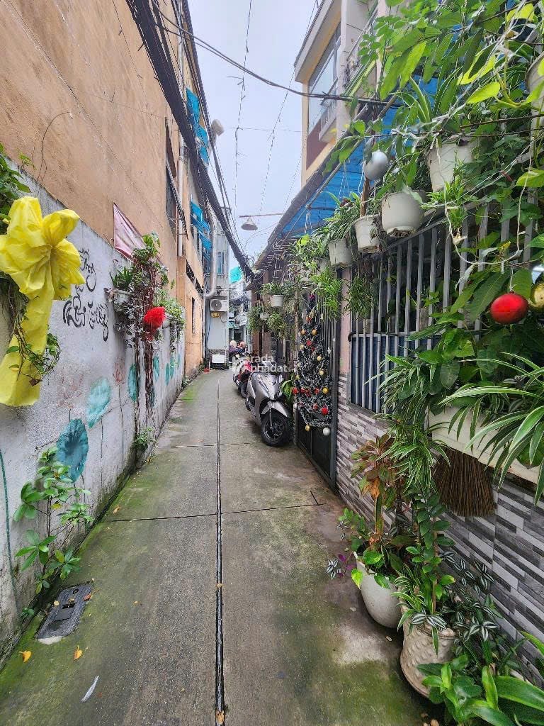 38m2 - 2 tầng - gần mặt tiền - chỉ nhỉnh 5tỷ - tiện xây sửa cho thuê ở