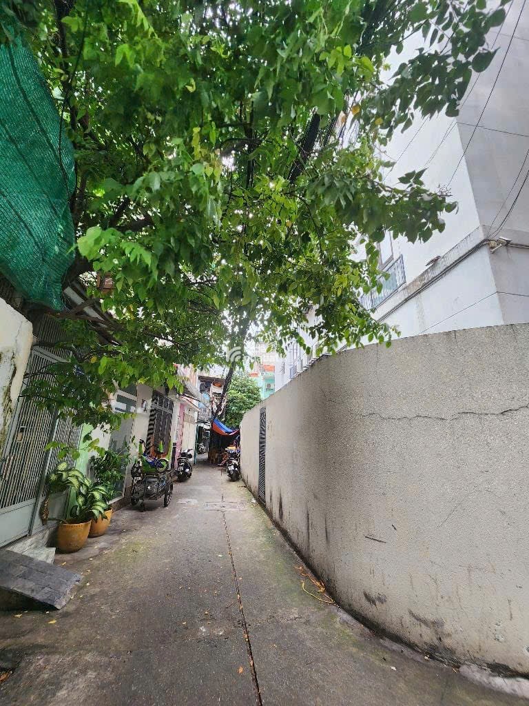 38m2 - 2 tầng - gần mặt tiền - chỉ nhỉnh 5tỷ - tiện xây sửa cho thuê ở