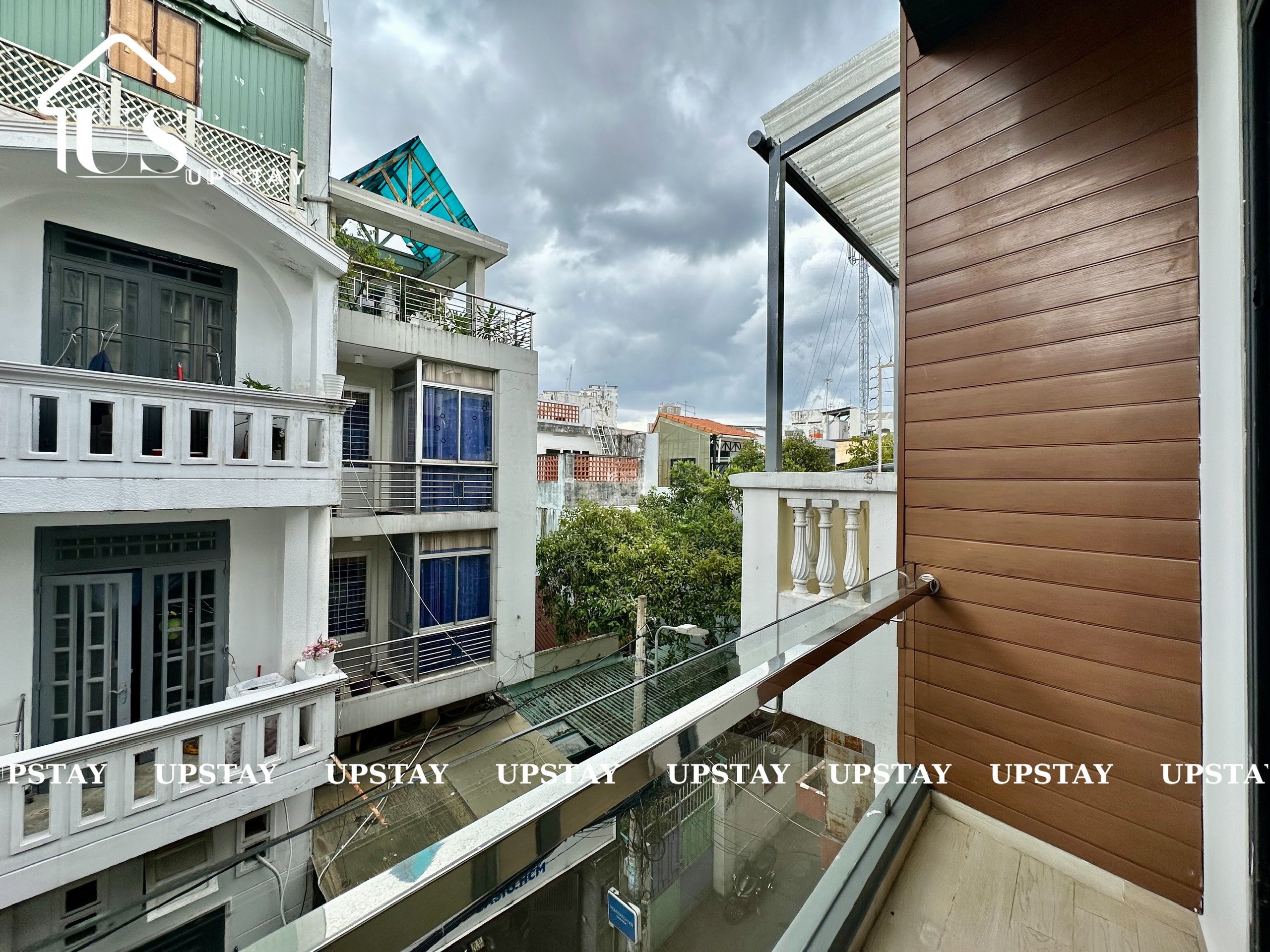 Trống sẵn Căn hộ sang trọng -Siêu đẹp - full nội thất gần cầu Công Lý Quận 3