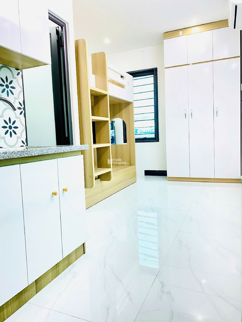Ô TÔ TRÁNH-CCMN  GIẢI PHÓNG -DÒNG TIỀN 800TR/NĂM-6 TẦNG THANG MÁY-11 PHÒNG KHÉP KÍN-GIÁ HƠN 10 TỶ