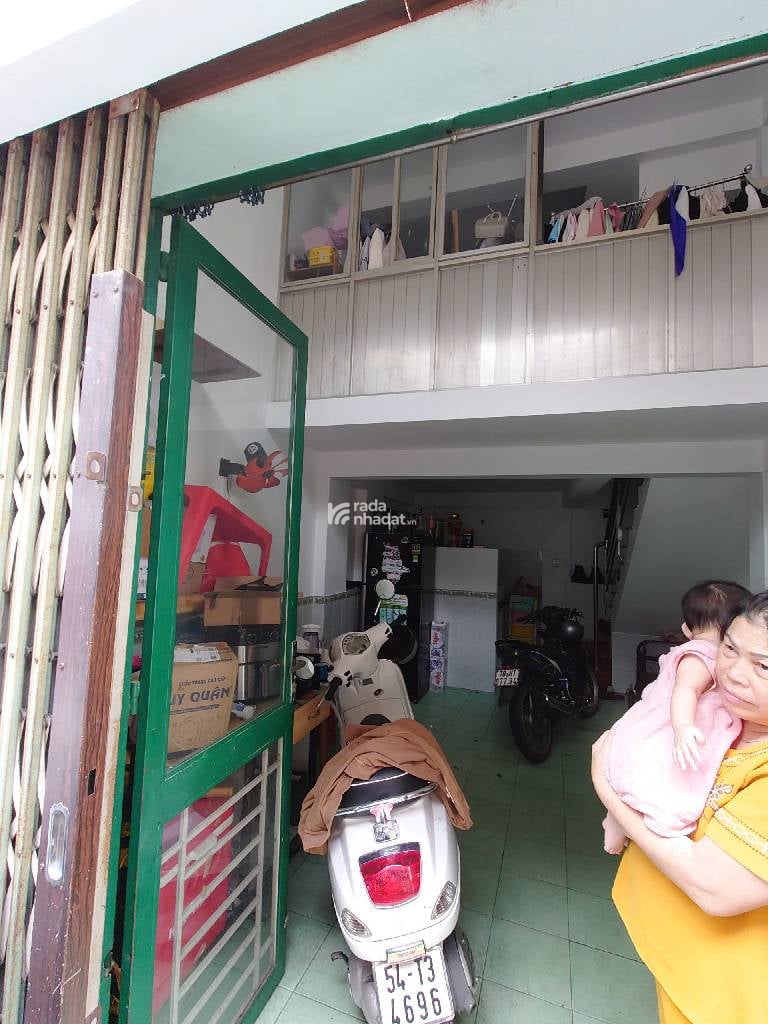 NHÀ VIP NGAY CHỢ PHẠM VĂN HAI, TÂN BÌNH, 32M2 CÓ KC TIỆN CẢI TẠO MỚI. GIẢM 750TR CHỈ CÒN 4.5T TL 