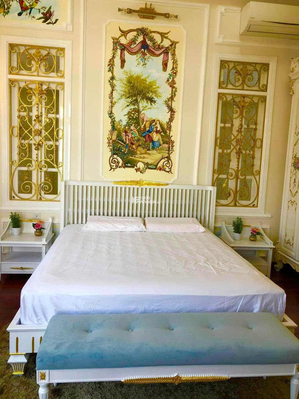 ĐẲNG CẤP BIỆT THỰ DÁT VÀNG ĐẠI ĐẠI TỶ PHÚ 