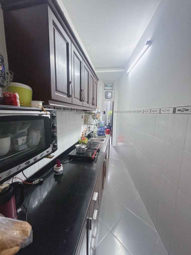 Bán Nhà Gò Dầu, HXH quay dầu, 4 tầng, giá chỉ 4.99 Tỷ