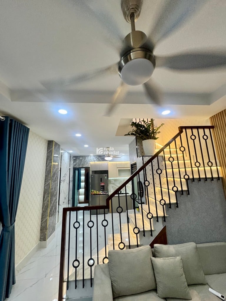 nhà chính chủ cần bán gấp, quang trung