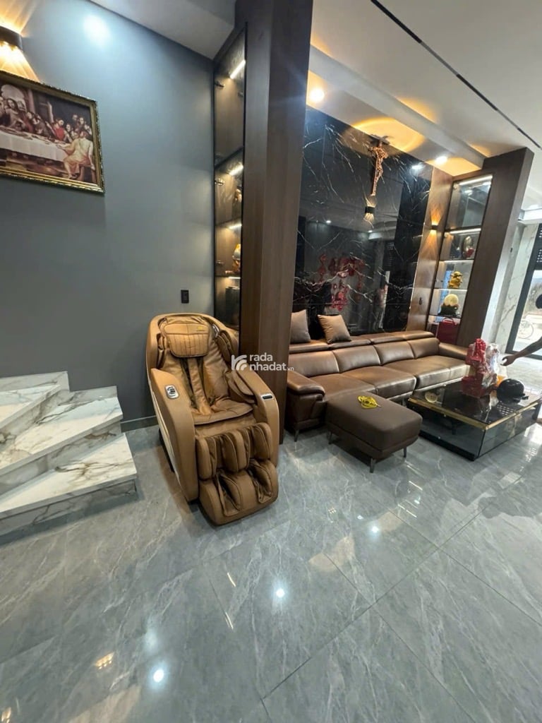 BÁN NHÀ MẶT TIỀN NỘI BỘ LẠC LONG QUÂN 50M2 3 TẦNG 2PN FULL NỘI THẤT 8.8 TỶ