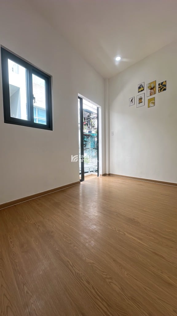 SIÊU PHẨM TÂN BÌNH - P9 GIÁP QUẬN 10-QUẬN 11- NHÀ 3 TẦNG -2PN -3WC - MỚI ĐẸP LUNG LINH