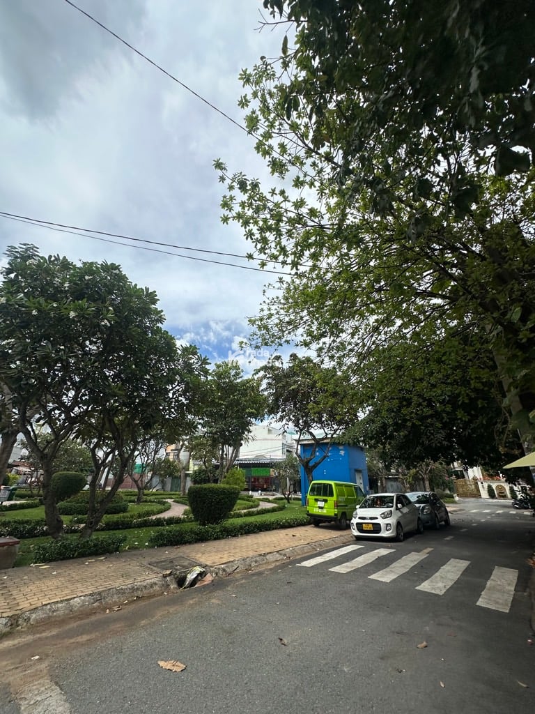 VIEW CÔNG VIÊN - LÔ GÓC-DT:365M2- BÔNG SAO-P.5-Q.8- 59 TỶ