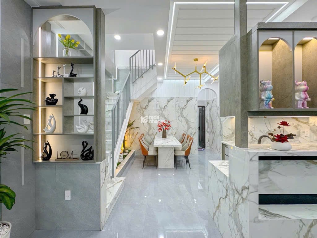 Bán nhà đẹp full nội thất Trần Xuân Soạn Q7--kết cấu bê tông --3PN - có bãi ôtô - nhỉnh 6T TL