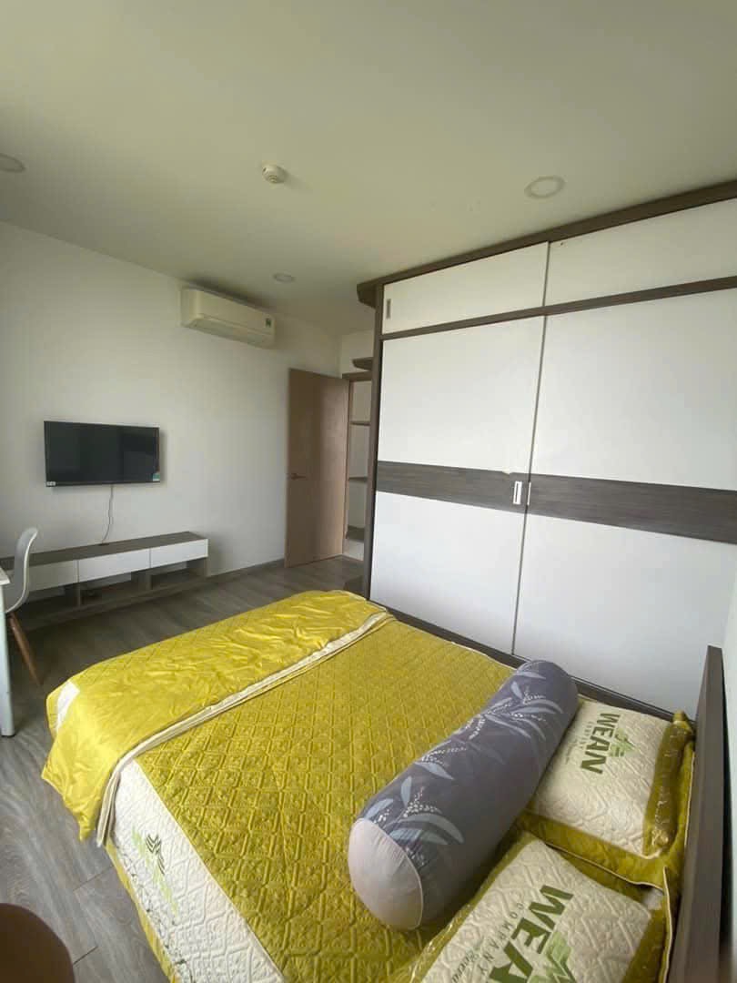 Cho thuê căn hộ 80m2, Riva Park, phường Vĩnh Hội.