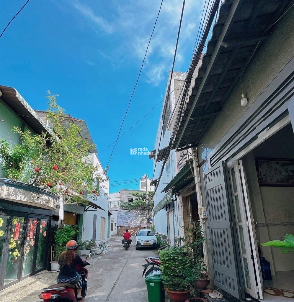 Bán nhà 3 tầng gần AEON tân phú  giá chỉ hơn 6 tỷ