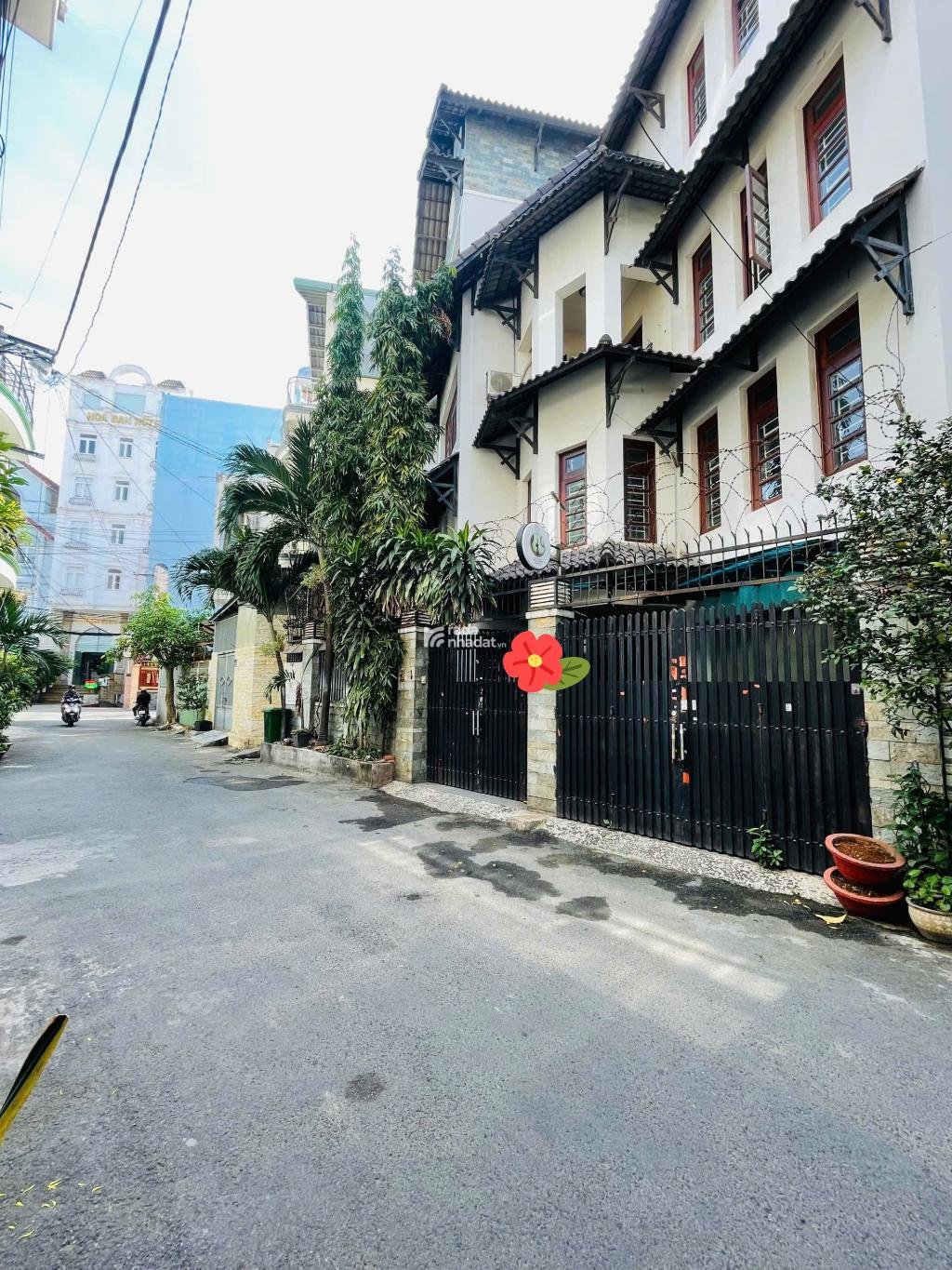 TÂN BÌNH GIÁP KHU K300 NGAY ĐƯỜNG C18 , NGUYỄN THÁI BÌNH, 88 M2, 5 LẦU CHỈ 18 TỶ.