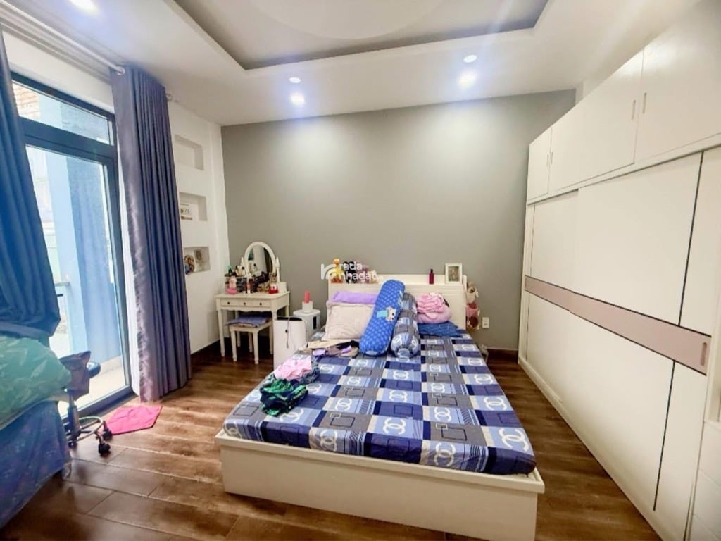 NHÀ ĐẸP 4 TẦNG KIÊN CỐ - GIÁP TÂN PHÚ - HẺM XE HƠI - 60M2 - 4x15M - CHỦ XÂY DỰNG TÂM HUYẾT ĐỂ Ở - S