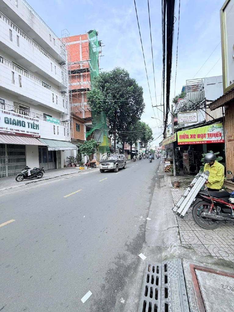 KHU ĂN UỐNG, HẺM XE HƠI THẠCH LAM, TÂN PHÚ, 20M2 HIẾM CÓ. GIẢM 550TR CHỈ 2.7T