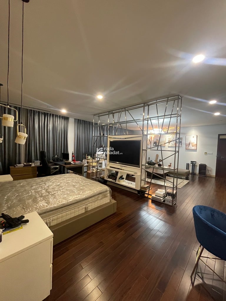 BIỆT PHỦ SIÊU ĐẸP - VỊ TRÍ ĐẮT ĐỊA NHẤT CỦA PHƯỜNG 4 - SANG - VIEW CÔNG VIÊN - NGANG 36M - 750M2