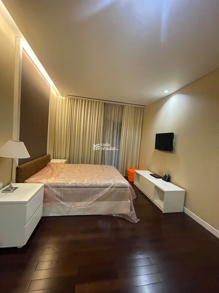 BIỆT PHỦ SIÊU ĐẸP - VỊ TRÍ ĐẮT ĐỊA NHẤT CỦA PHƯỜNG 4 - SANG - VIEW CÔNG VIÊN - NGANG 36M - 750M2