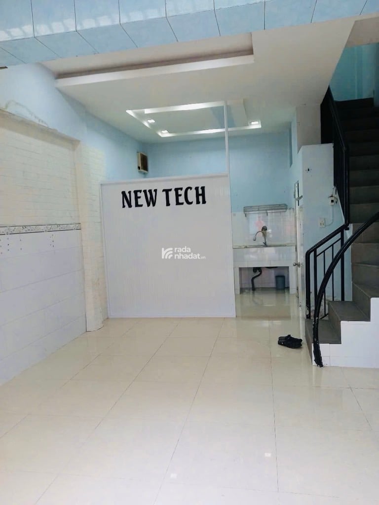 NHÀ 2 MẶT HẺM RỘNG ÂU CƠ  TRỊNH ĐÌNH TRỌNG  XE HƠI VÀO TẬN NHÀ