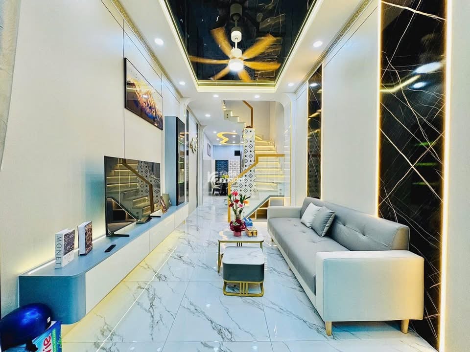 Bán nhà giá đẹp vị trí Lê Quang Định, P7, Q. Bình Thạnh. Giá 3tỷ550, 42m2, SHR