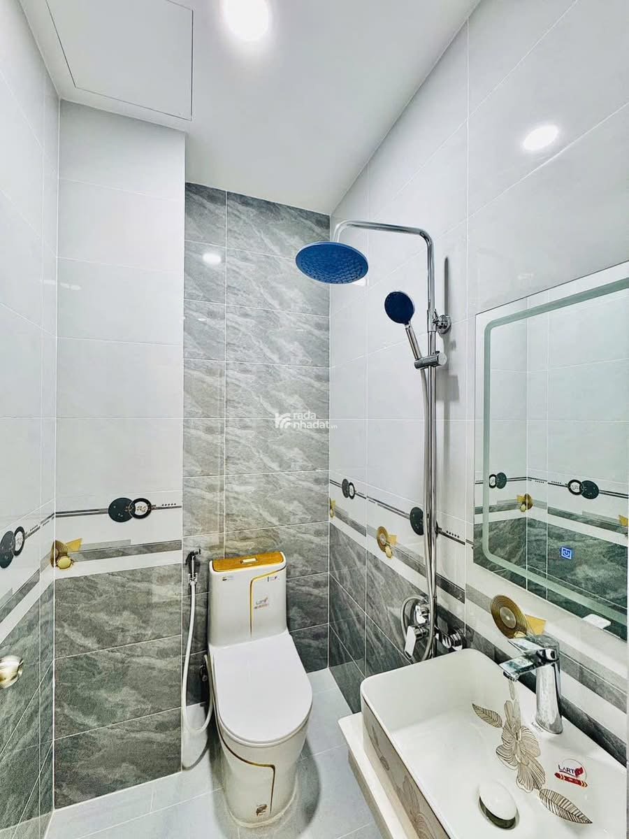 Bán nhà giá đẹp vị trí Lê Quang Định, P7, Q. Bình Thạnh. Giá 3tỷ550, 42m2, SHR