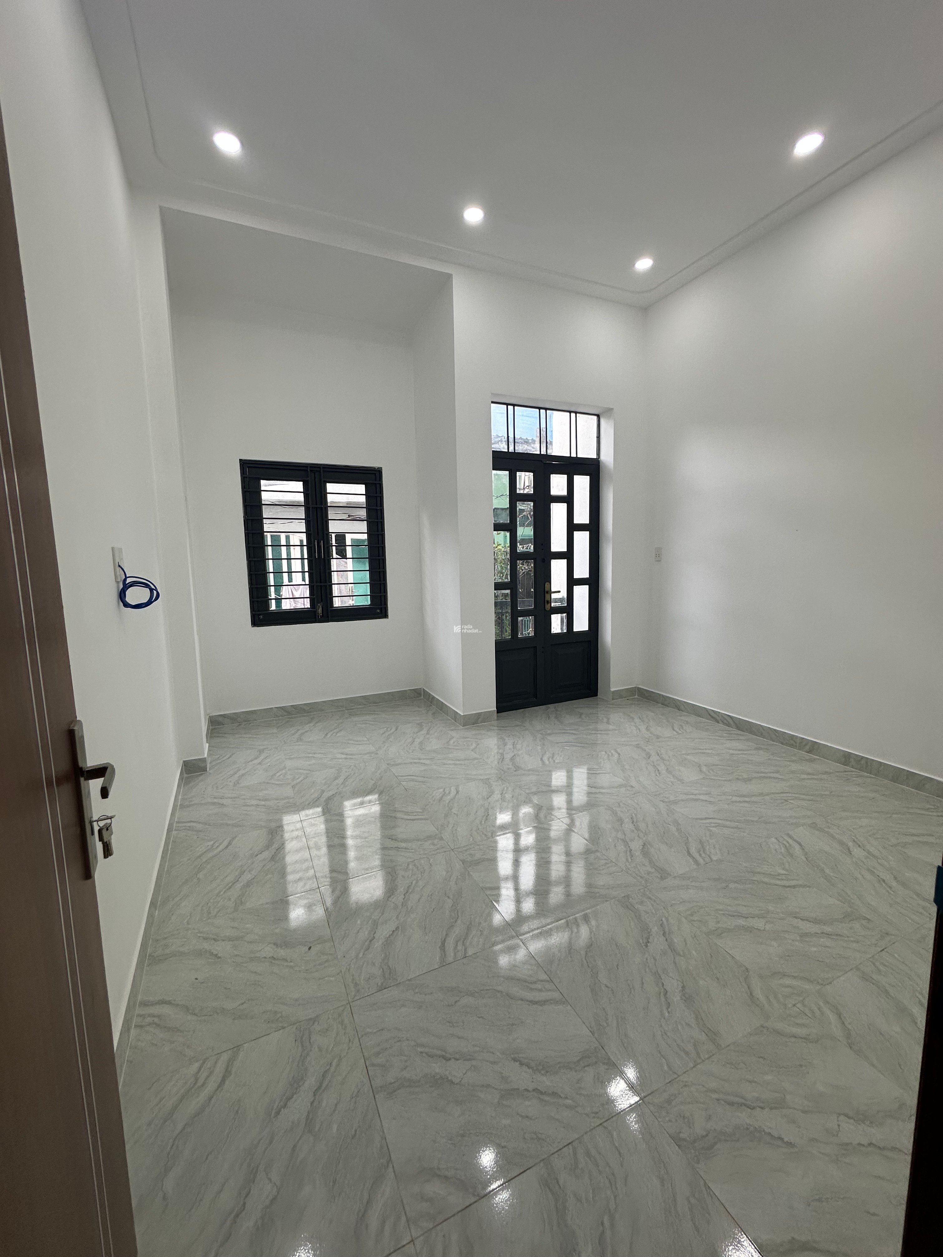 NHÀ MỚI NHÀ ĐẸP - HẺM XE HƠI - NHỈNH 5 TỶ -TÂN PHÚ