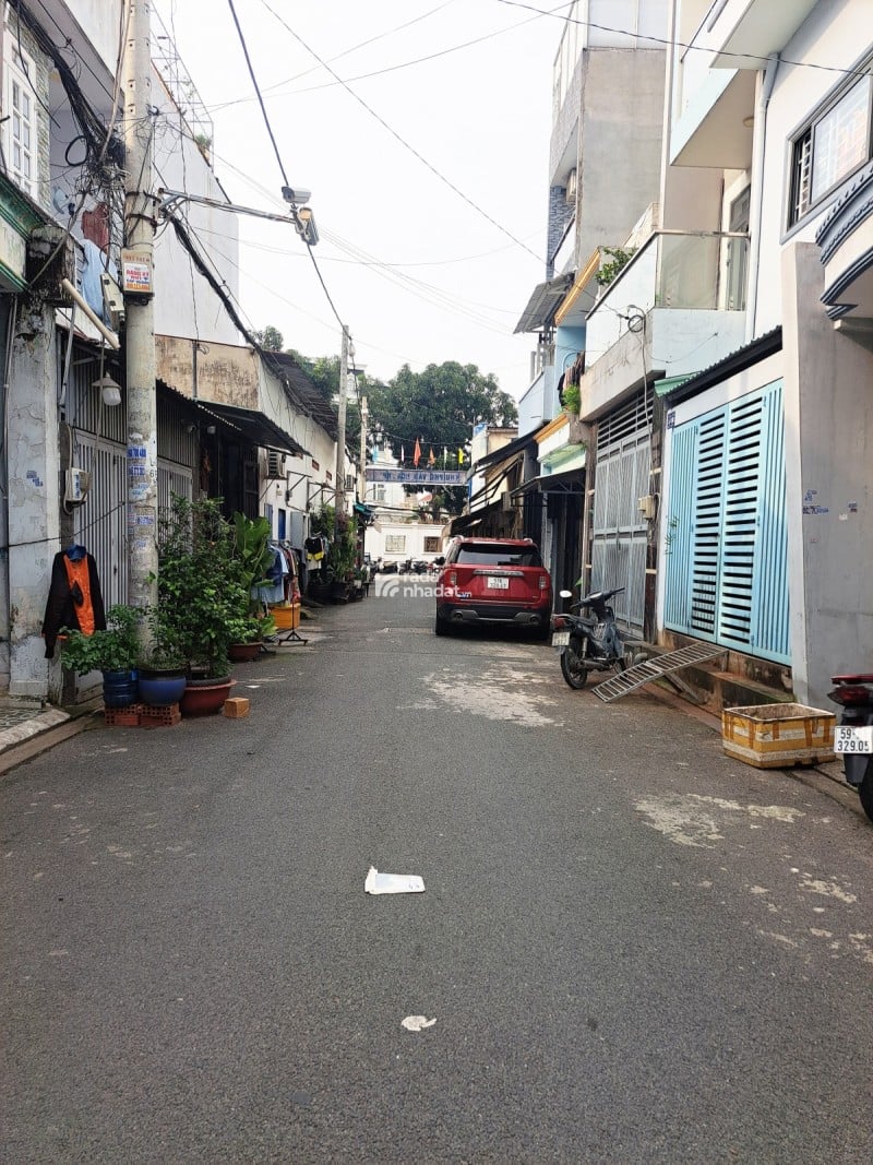 HIẾM CÓ KHÓ TÌM 3 TỶ X- 25M2, 4 TẦNG BTCT HOÀN CÔNG ĐỦ - HẺM NHỰA 7M 