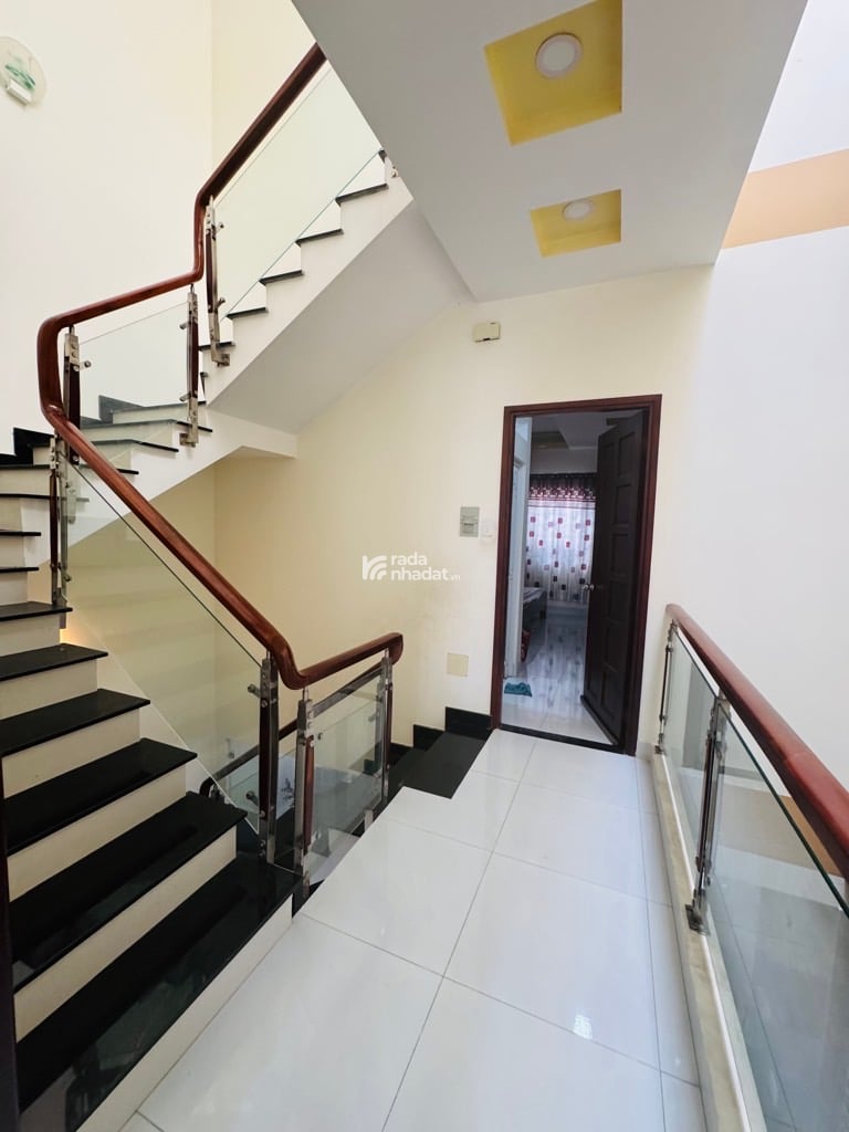 BÁN NHÀ BÌNH TÂN 4 TẦNG 4PN MẶT TIỀN ĐƯỜNG 6M NGANG 5M NHỈNH 6 TỶ    