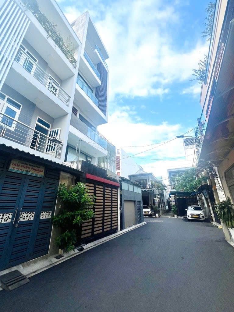 Hẻm 6m Lê Thúc Hoạch, 78m2, 5.3x15m, 4 tầng mới đẹp, 5PN, full Nội thất