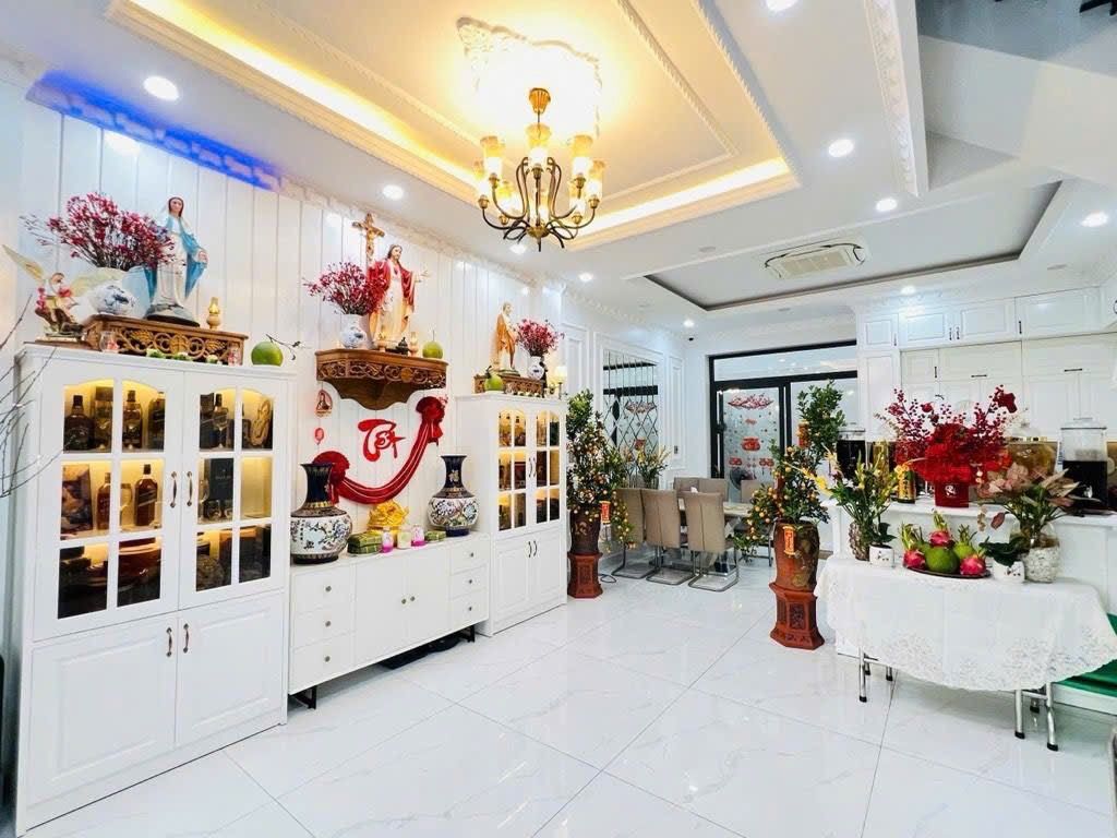 Hẻm 6m Lê Thúc Hoạch, 78m2, 5.3x15m, 4 tầng mới đẹp, 5PN, full Nội thất