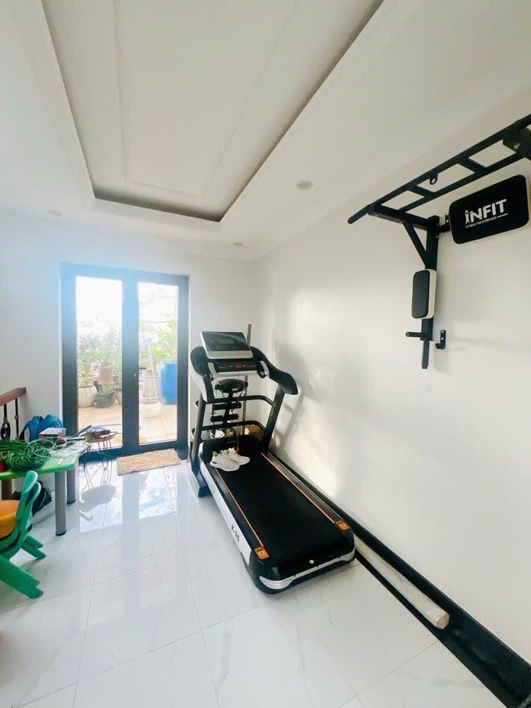 Hẻm 6m Lê Thúc Hoạch, 78m2, 5.3x15m, 4 tầng mới đẹp, 5PN, full Nội thất