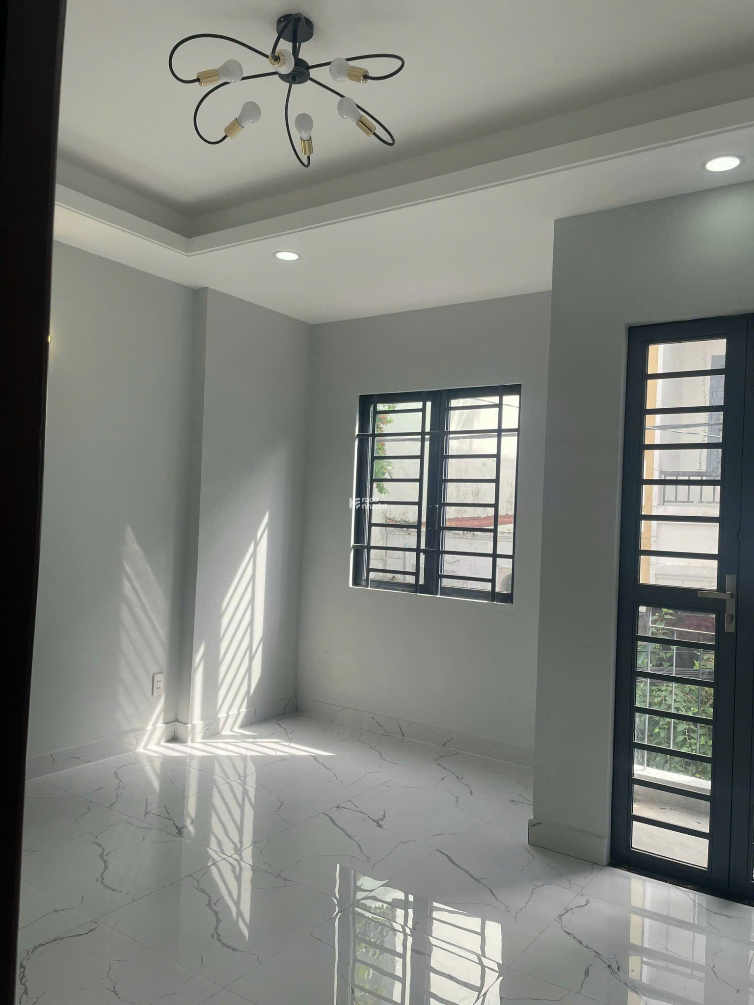 20,5 Tỷ ! Mặt Tiền Nguyễn Sơn. Q T Phú.  Dt: 4x25m (100m2). 4 Tầng