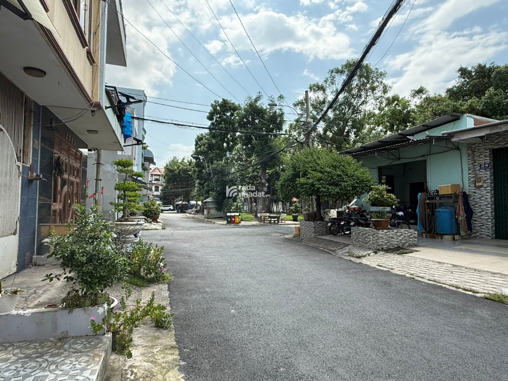 BÁN NHÀ MẶT TIỀN AN LẠC A 5 TẦNG HOÀN CÔNG 53.3M2 CHỈ 12.7 TỶ KHU TÊN LỬA ĐỐI DIỆN CÔNG VIÊN