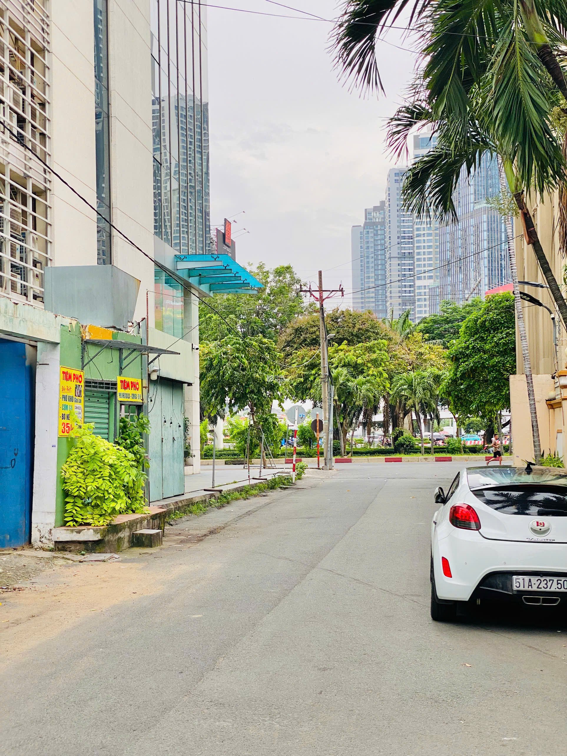 HOT: BÁN NHÀ HẺM XE HƠI  667/ ĐIỆN BIÊN PHỦ, P.25, BÌNH THẠNH