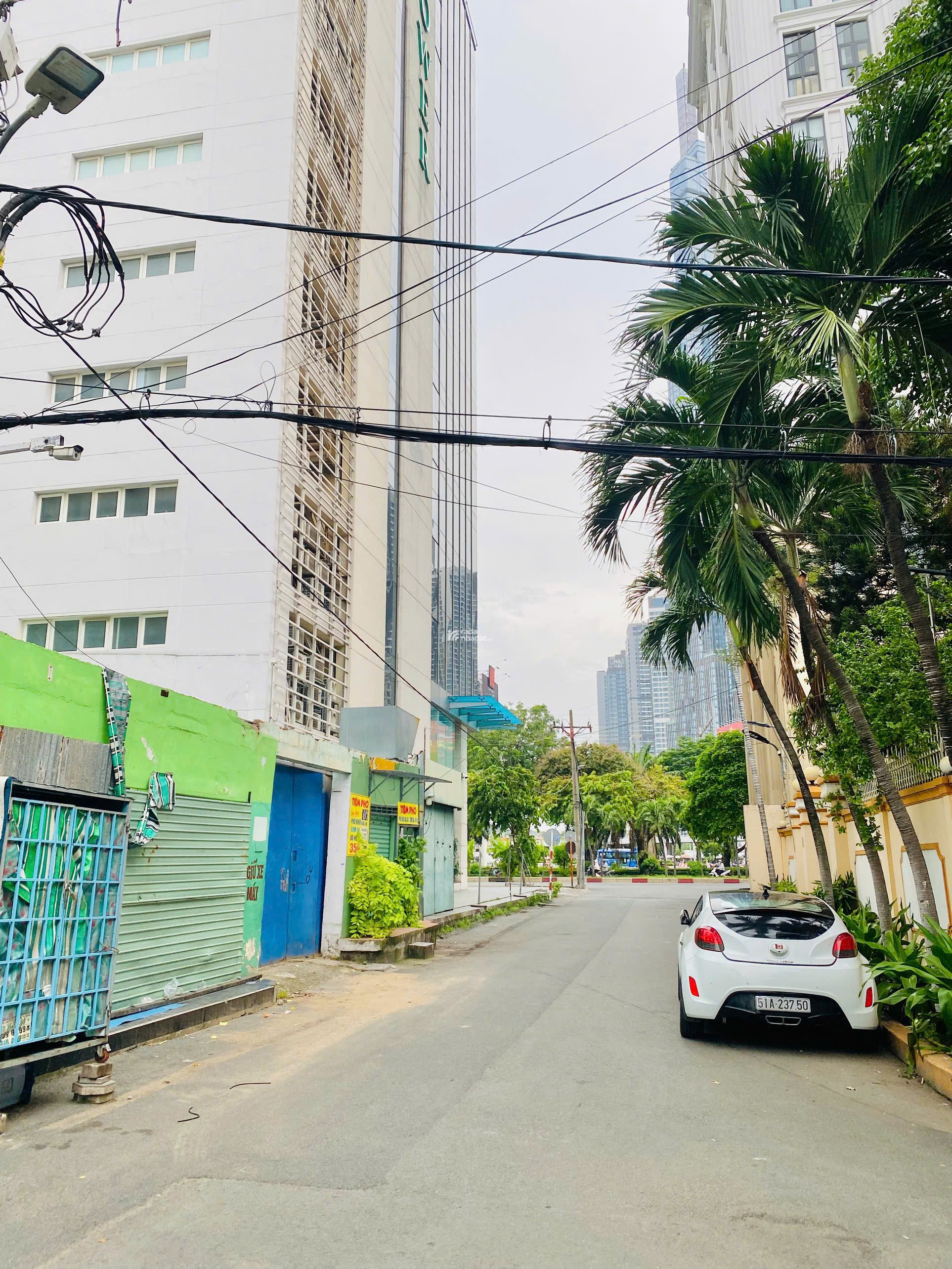 HOT: BÁN NHÀ HẺM XE HƠI  667/ ĐIỆN BIÊN PHỦ, P.25, BÌNH THẠNH