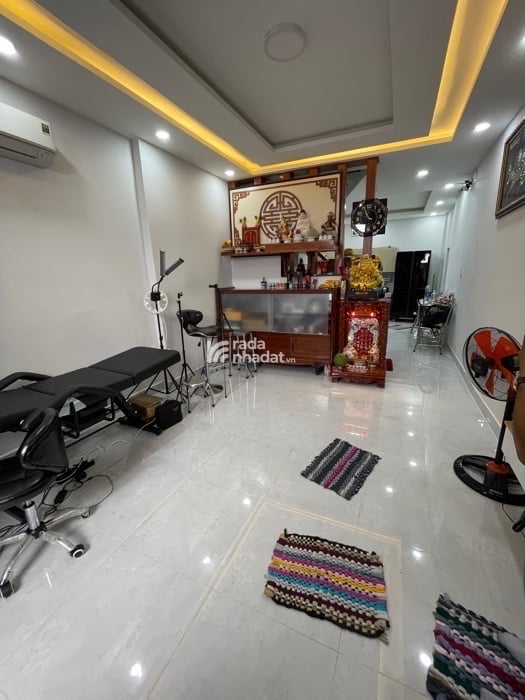 NHÀ BÁN ĐƯỜNG TRẦN HƯNG ĐẠO QUẬN 5 - NGANG 4m