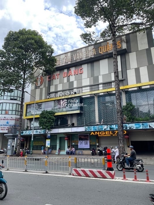 NHÀ BÁN ĐƯỜNG TRẦN HƯNG ĐẠO QUẬN 5 - NGANG 4m