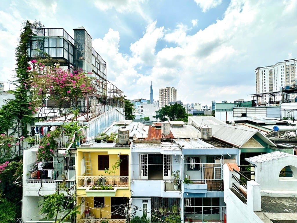 SIÊU PHẨM KHU NGUYỄN GIA TRÍ P.25 BÌNH THẠNH - NGAY ĐH HUTECH - HẺM 8M XE HƠI TRÁNH - 4 TẦNG - 62M2