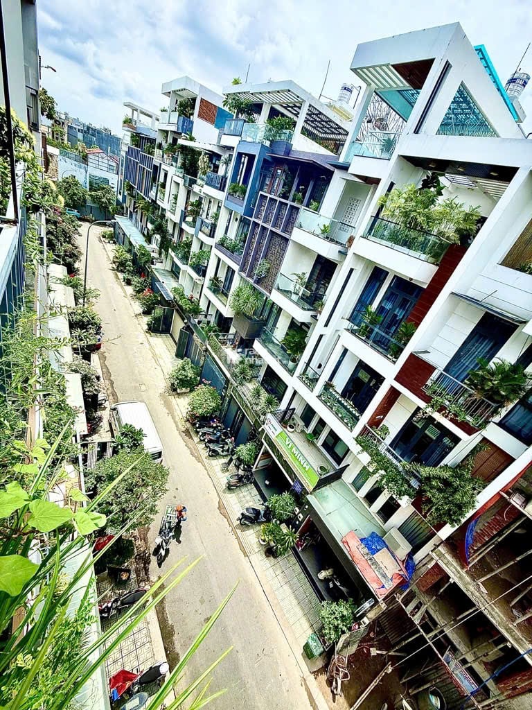 Nhà mới 5 tầng  Khu Phân Lô Đồng Bộ Nguyễn Tư Giản  P12 Gò Vấp  hẻm 8m 56m2 Giá 9.4 Tỷ