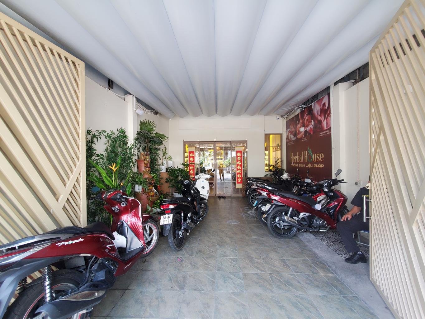 NGAY SÂN BAY, HẺM XE HƠI BẠCH ĐẰNG, TÂN BÌNH, 114M2 CÓ KC Ở NGAY. GIẢM 350TR CHỈ CÒN 35T TL 