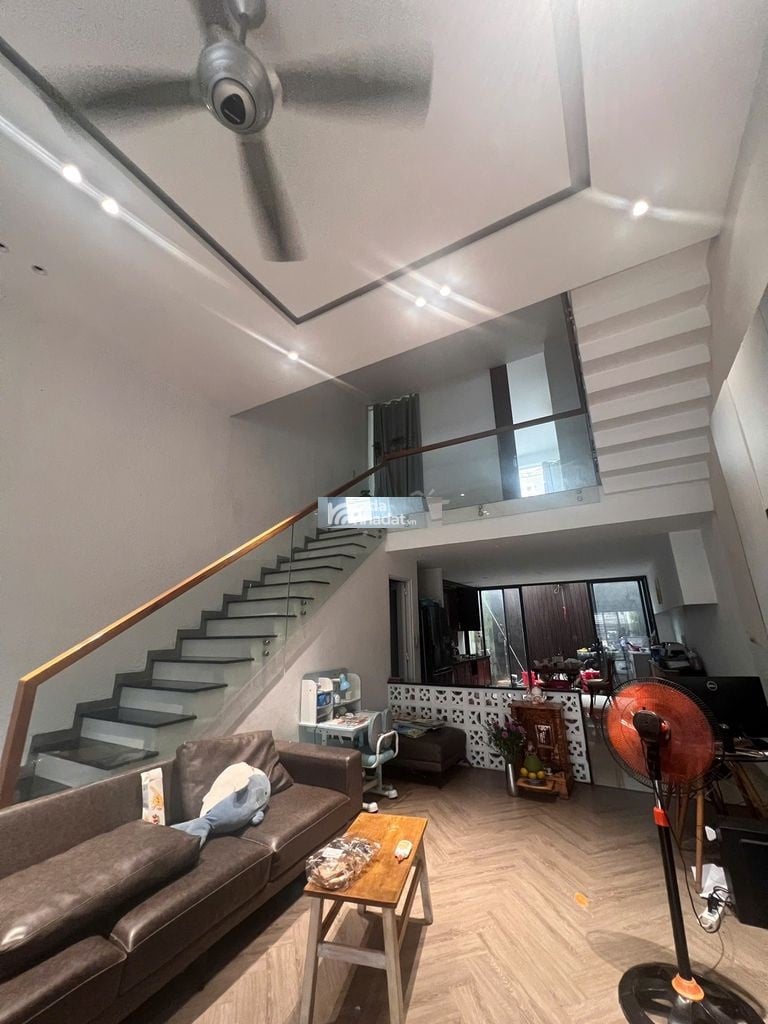 Cho thuê nhà nguyên căn khu bên sông,sau lưng Gigamall,sát bên chung cư Opal