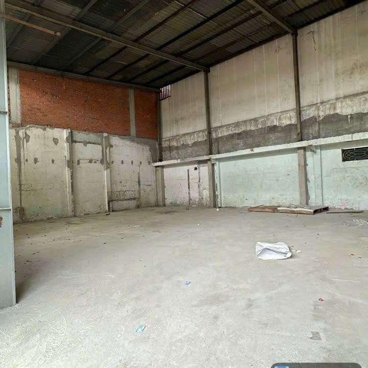 BÁN NHÀ CẤP 4,LÔ GÓC,ĐƯỜNG MÃ LÒ,BÌNH TÂN (180m2 - 9,6m x 20m) 10,4 TỶ