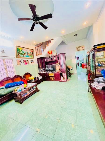 MẶT TIỀN KHU BÀN CỜ HỌ LÊ  3 TẦNG  163M  NGANG 6.4M NỞ HẬU  CHỈ 16 TỶ TL